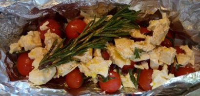 Feta, tomato and rosemary in foil